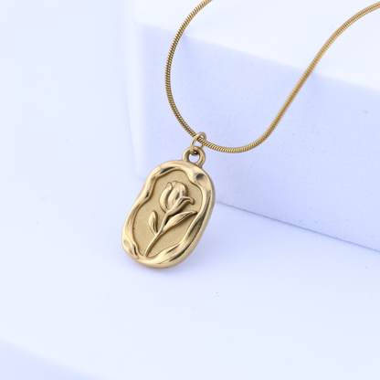 Rose pendant Necklace - 18K Gold Plated/ Anti Tarnish -Waterproof