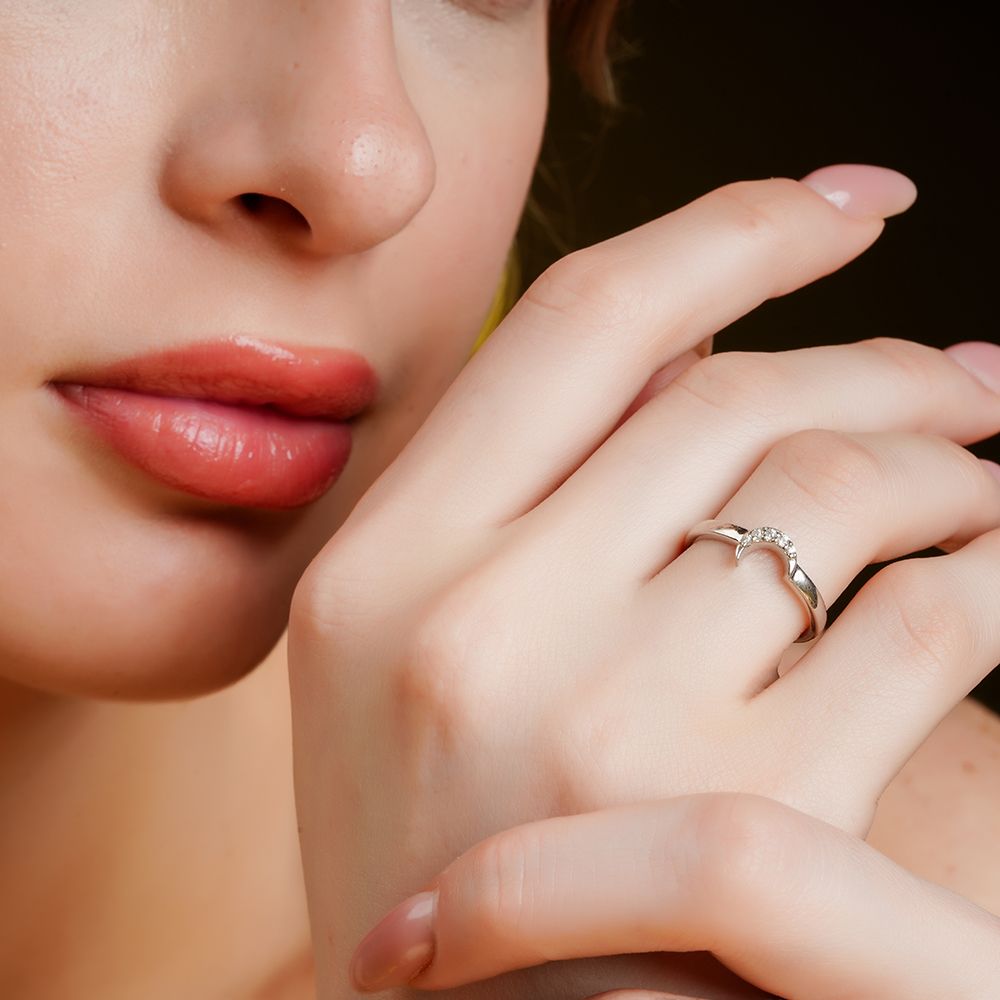 925 Sterling Silver Rhodium-Plated Ethereal Moon Ring