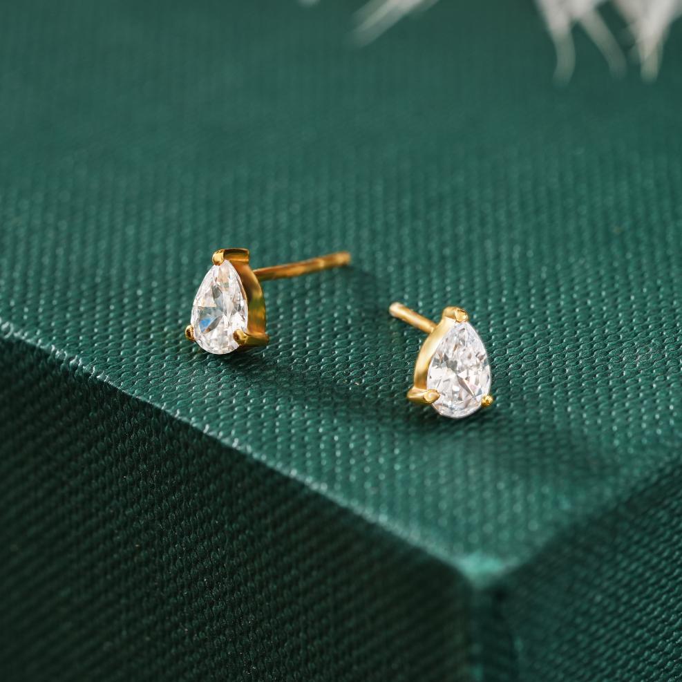 925 Sterling Silver 18K Gold Plated Solitaire Pear Studs